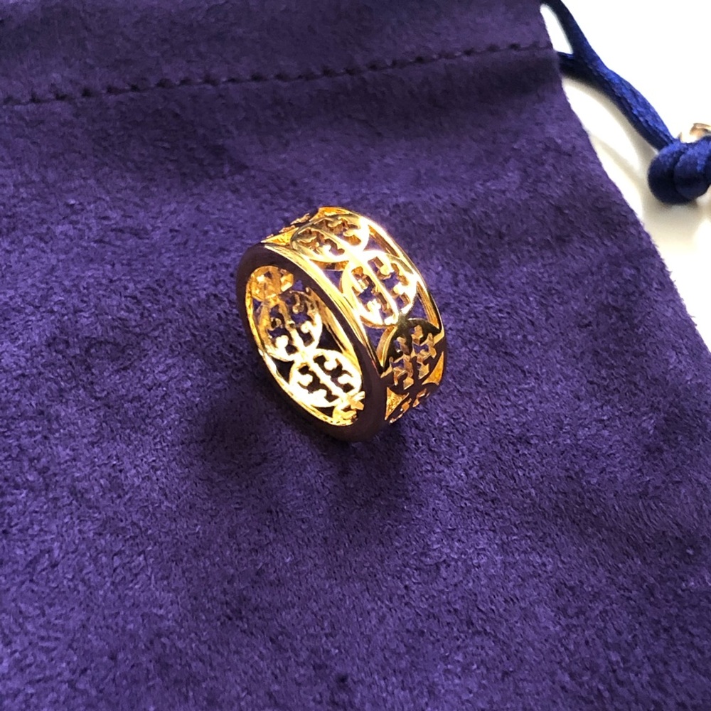 Tory Burch Gold Tone Logo Ring - Picture 1 of 2